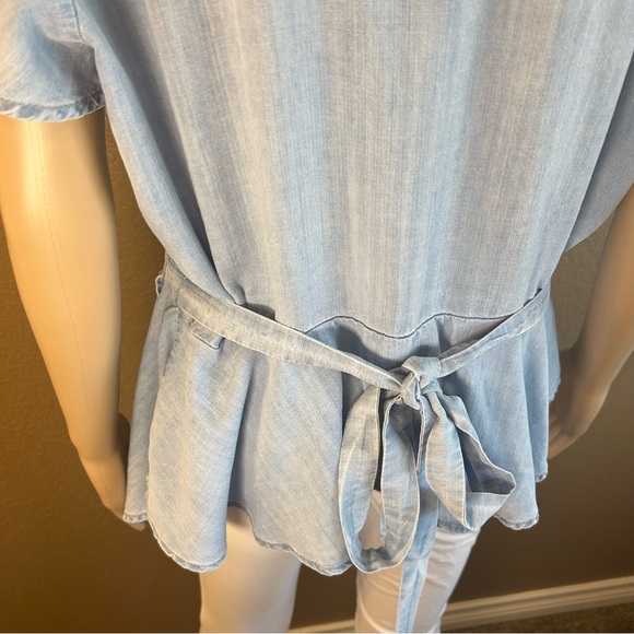 Reba Asymmetric Hem Chambray Wrap Blouse Sz M 100% Tencel - Picture 5 of 14